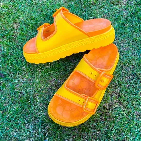 COACH Lucy Women's Sandals Size 8 Canary Chunky Platform Heel Adjustable Buckles - Picture 5 of 10